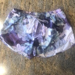 Old navy active floral running short